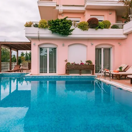 Politia Villa