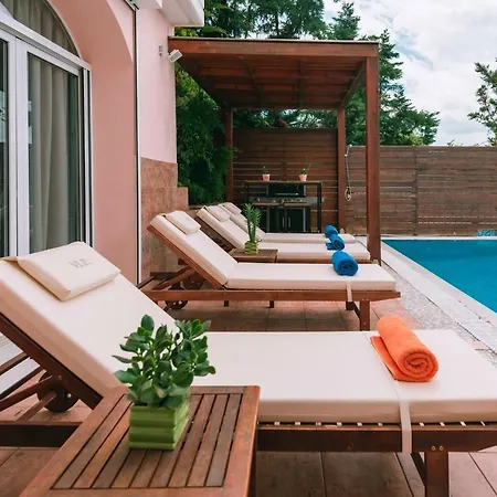 Villa Politia Atina